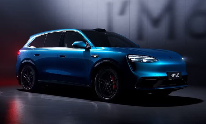 Опубликованы официальные фото нового кроссовера Aito M6