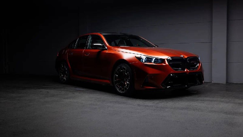 Первый BMW M5 нового поколения для США продадут на аукционеСпортседан выставят н