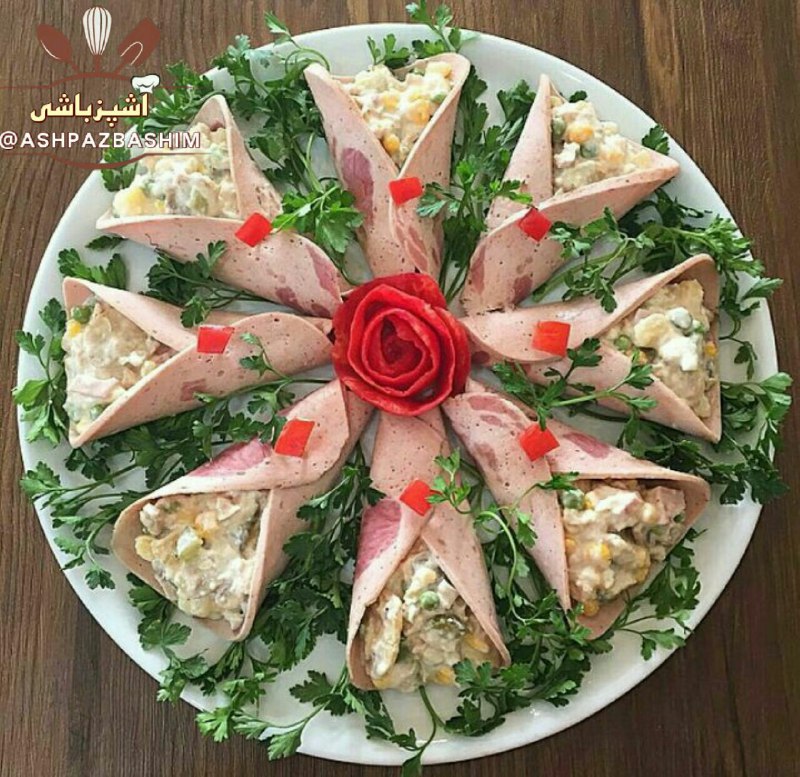 تزئینات و دیزاین سالاد: ایده برای تزیین سالاد الویه@Tazinat_Saladتزئینات سالاد