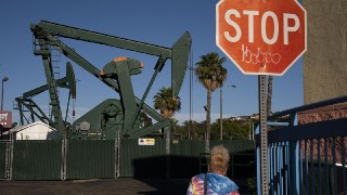 ОАЭ решили выйти из ОПЕК и ОПЕК+ с 1 мая — на фоне войны с Ираном и разногласий с Саудовской АравиейОбъединенные Арабские Эмираты объявили о выходе из ОПЕК и ОПЕК+ с 1 мая, пишет Bloomberg со ссылкой на министерство энергетики страны. Решение было принято 