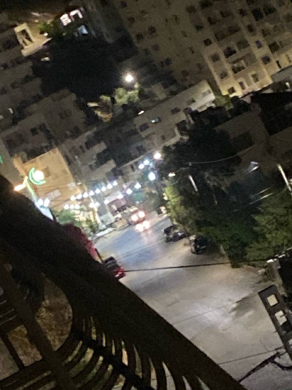 قوات الاحتلال تعتقل شاباً في اقتحام بنابلس