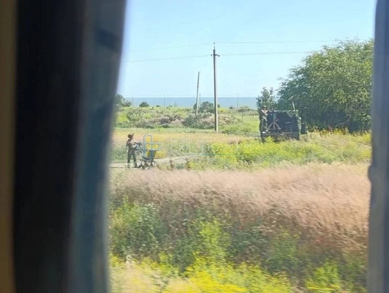 Bridges at Armyansk, Henichesk and Chonhar remain damaged but not fully cut off as of June 19.