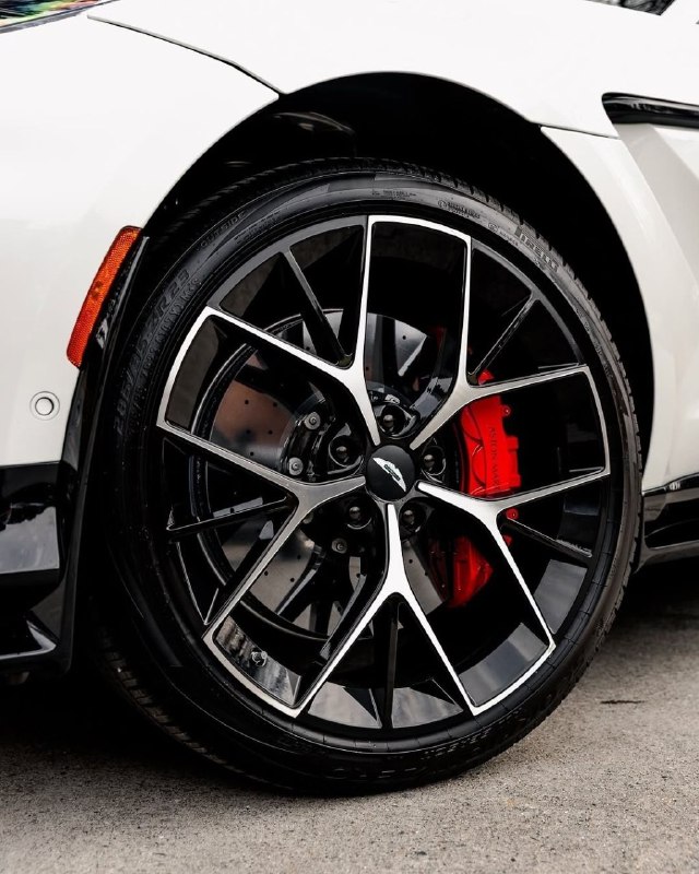 Aston Martin DBX707 ‘2022 10