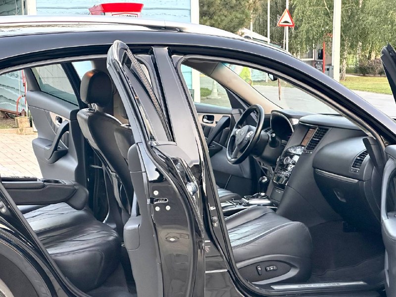 Продам свой автомобиль
Infinity fx35
Автомобиль в идеальном состоянии вложений абсолютно не каких не требует!
Родного пробега 188тыс, км,
Полностью обслужен,
Обьем 3.5 бензин,
Комплектация максимальная
Двух зонный климат контроль,
Вентиляция сидений,
Подогрев сидений,
Телевизор,
Память сидения и многое другое!
Также два комплекта резины!
Вообщем своими словами
Автомобиль действительно в превосходном состоянии, отличная динамика, ездит очень бодро и резво и дарит не забываемые эмоции)) продажа от собственника!
С документами полный порядок,
Цена 1.475.000₽
Также возможен обмен, на авто дешевле
Есть вариант продаже в кредит,
▶️Смотреть больше фото◀️
Звоните +7949-551-68-75
📲 Tg: n_77
📞 Звоните: +7(949)5516875 - фотография - 7
