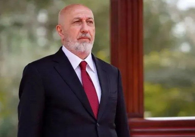 اسکان نیوز: 🔻رئیس‌جمهور عراق: آمریکا به‌دنبال توافق برای پایان جنگ با ایران است«نزار امیدی» رئیس‌جمهور عراق اعلام کرد معتقد است ایال