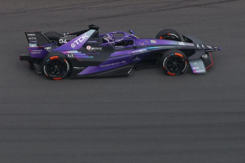 Шторм на старте, победу под дождём — и Wehrlein снова в игре!Иностранные ист