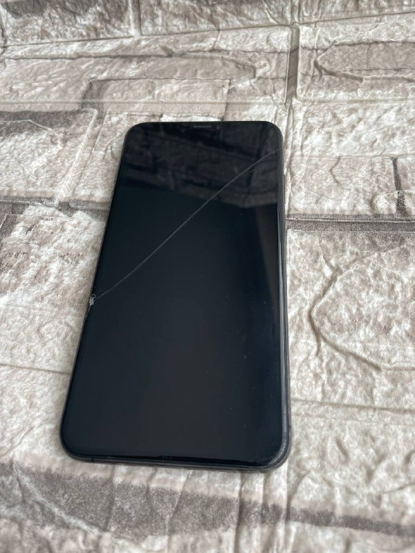 📱 iPhone XS Max — 64GB