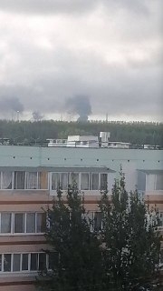 В Нижнекамске есть погибшие в результате атаки дронов на город, в Татарстане объявлен траур, сообщило правительство республики. Количество погибших не уточняется. По данным Astra, под удар попал «Нижнекамскнефтехим». В промзоне рядом с ним находятся и друг