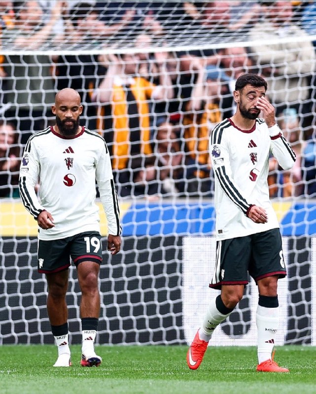⚽️ بیست و دو | Bistodo: ⚽️ برونو فرناندز تو نیمه اول :⚪️ 0 گل ⚪️ 0 پاس گل ⚪️ 0 خلق موقعیت ⚪️ 0 خلق موقعیت بزرگ ⚪️ 0 پاس کلیدی⚪️ 0 سانتر دقیق⚪️ 0