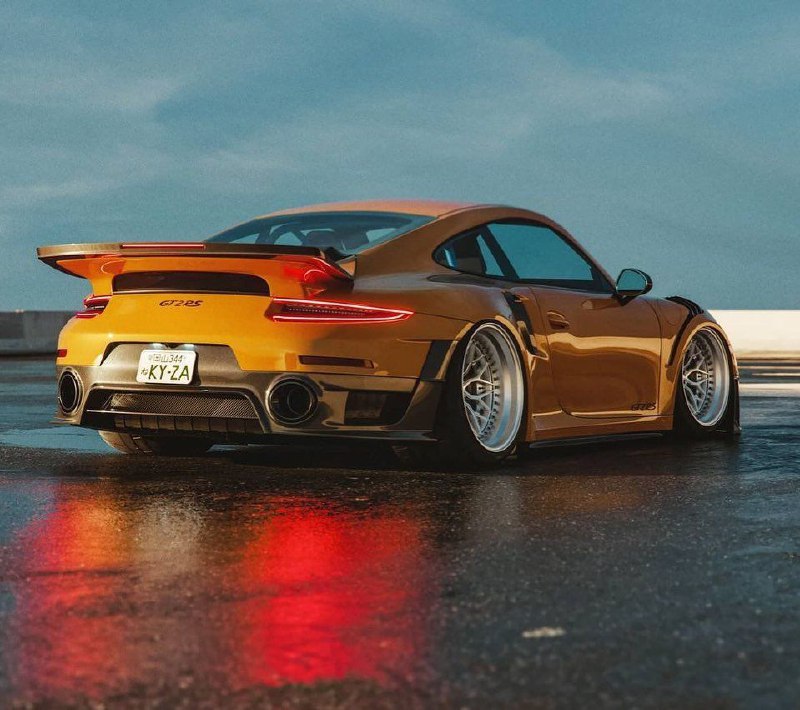 Porsche 6