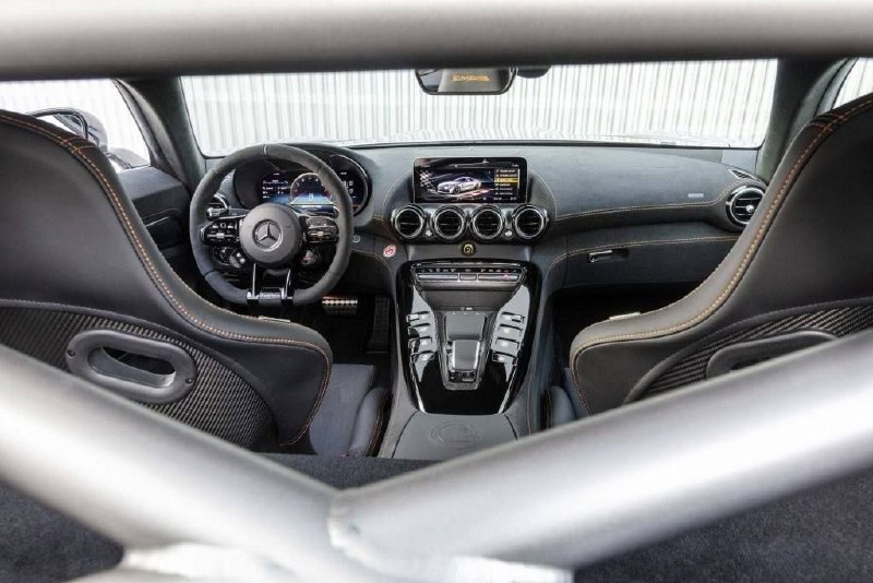 Mercedes-AMG GT Black Series 6