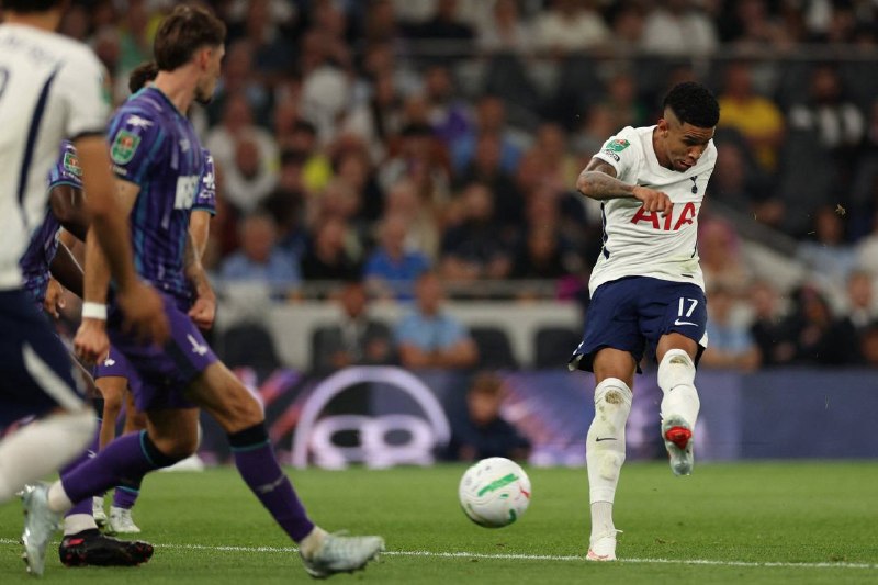 فوتبال اروپا: تاتنهام 5 چارلتون 1صعود اسان اسپرز با گلزنی ساویو@FootballEuropaChannel