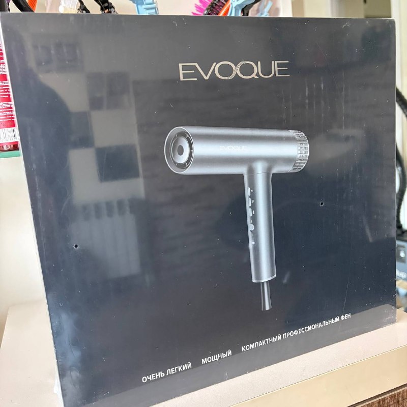 Продаю профессиональный фен Evoque.