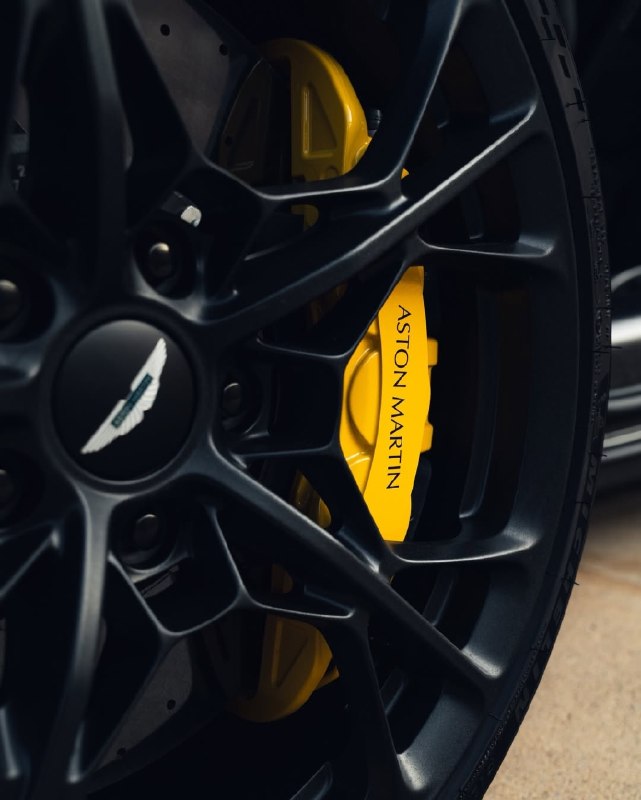 Aston Martin Valhalla 2026 года — один из всего 999 экземпляров 3