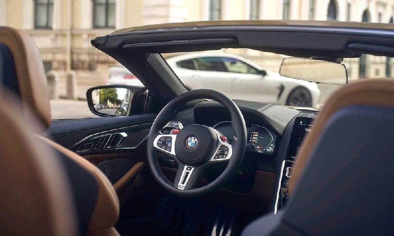 BMW M8 8