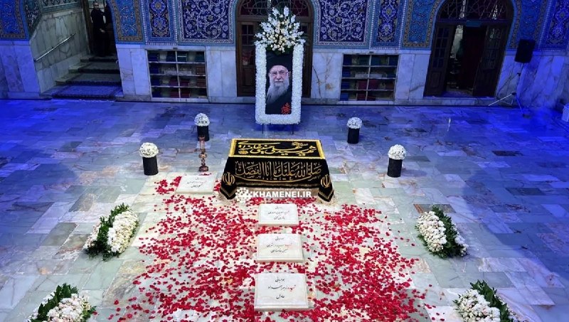 عصر ایران: زمان برگزاری مراسم چهلم رهبر شهید انقلاب🔹مراسم چهلم رهبر شهید انقلاب روز پنجشنبه ۲۹ مردادماه همزمان با شب شهادت حضرت اما