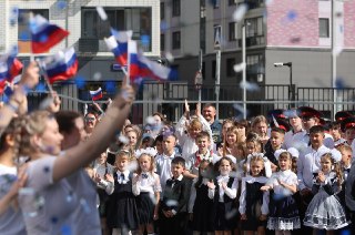 В РФ утвердили концепцию «исторического просвещения» в детсадах, школах и вузах. Для молодежи будут проводить «масштабные мероприятия» о войне в УкраинеМинпросвещения утвердило и направило в регионы концепцию «исторического просвещения», охватывающую все у