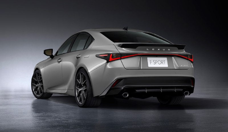Компания Lexus обновила седан IS 3