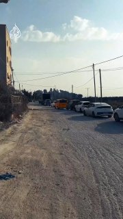 שעות של המתנה וכבישים חסומים מחסומים צבאיים ישראלים סביב שכם מעכבים את תנועת הפלסטינים ומחריפים את סבלם של…