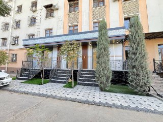 ул.Нурафшан | Ривьера - Продается нежилое помещение вдоль дороги 55м2