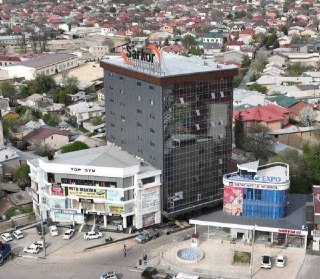 Parkent tumani, 75 kv.m. tijorat binosi, biznes markazi, yaxshi ta'mirlangan