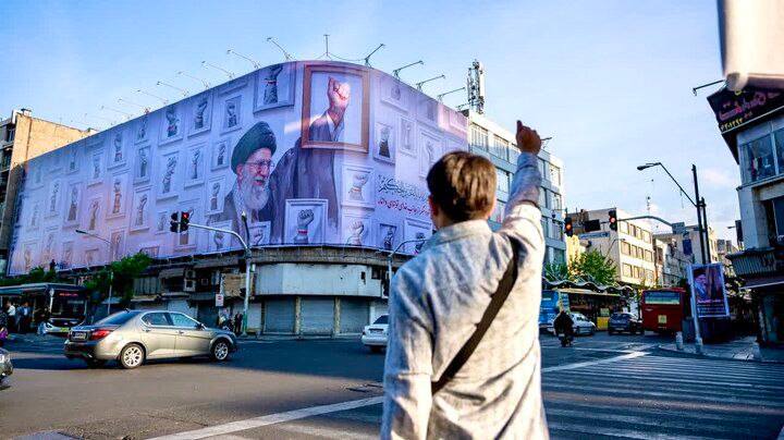 کیهان آنلاین: 🔰هشدار آحارونوت درباره عواقب جهانی جنگ اقتصادی علیه ایران🔸رسانه عبری: این احتمال وحشتناک وجود دارد که جنگ اقتصادی علیه ا