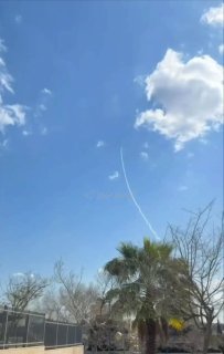 🔴 משמרות המהפכה ירו 5 טילים בליסטיים לעבר בסיס האוויר "מובחף אל-סולטי" של ירדן, מה שנעשה בתגובה לתקיפות הא…