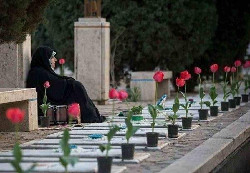 آذرباخیش: 🌹 پنجشنبههاناخودآگاه ياد مسافران بهشتی میفتيمو دلتنگشان میشویمیاد میکنیم از آنها با هدیهای به زیباییفاتحه و صلوات🌹ر