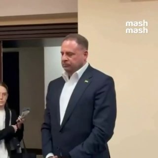 Экс-главу Офиса Зеленского Андрея Ермака арестовали на два месяца по делу о легализации 460 млн гривен при строительстве в Киевской области.На заседаниях Ермак появлялся в премиальных часах Rolex Milgauss стоимостью около 11к евро. В процессе слушания пост