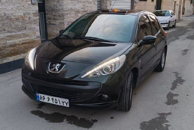 🚘کانال ماشین 🚘: پژو 207مدل 1402گیربکس اتومات دوتیکه رنگشاسی سالم بیمه 6ماهلاستیک 80درصد فنی سالمادرس پیرانشهر تماس0914442464@kanalmashin