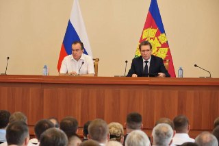 На Кубани бизнес призвали набирать сотрудников в огневые группы для борьбы с дронамиВласти Кубани призвали компании создавать мобильные огневые группы из числа своих сотрудников. Те должны будут защищать от беспилотников объекты критической инфраструктуры,