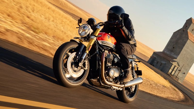 Помните, как в нулевых все сходили с ума по ретро-стилю? Тогда Triumph с его Tig