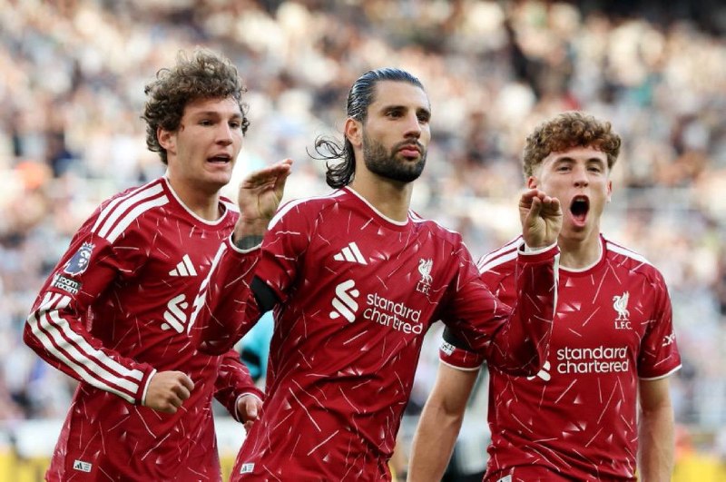 فوتبال اروپا | چمپیونزلیگ: ⚽️اتفاقات دراماتیک لیورپول در سنت جیمز پارک:😏فصل 2023/24: نونیز در دقیقه 93 گل پیروزی رو به ثمر رسوند🥹فصل گذشته: ریو در 