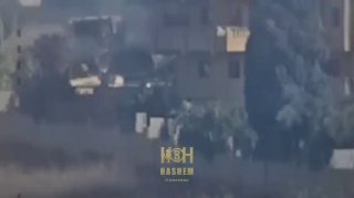 תיעוד של דחפור ישראלי הורס ומשחית בית בפאתי חדדה - עיתא אל-ג'בל