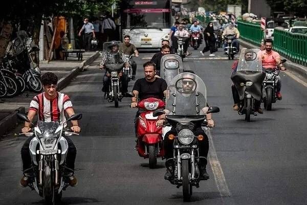تایسیز آذربایجان: ۷۰ درصد موتورسوارانِ فوتی کلاه ایمنی نداشتند🔹سرهنگ جوانبخت با اشاره به اهمیت نحوه انتخاب و استفاده از کلاه ایمنی ادامه د