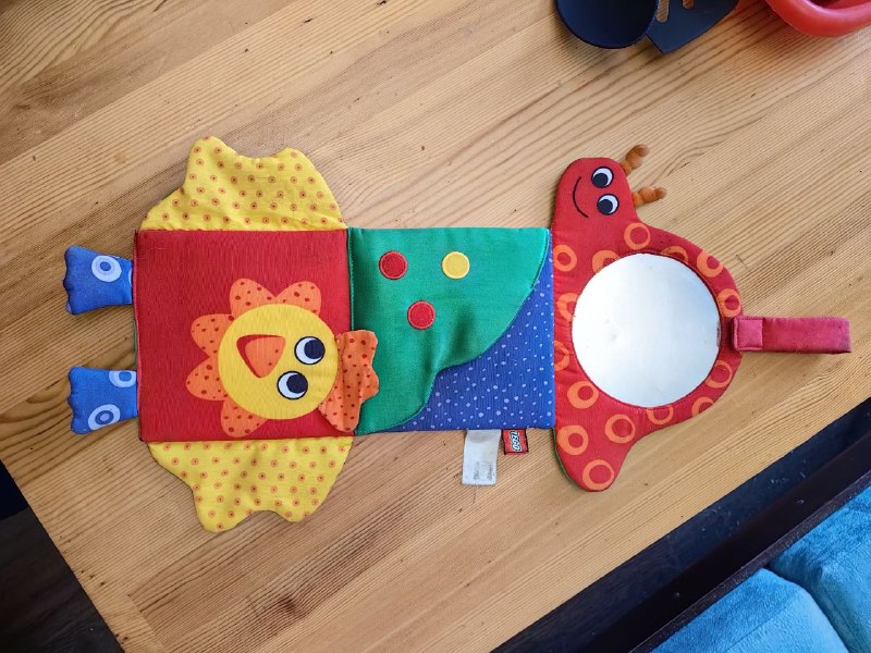 Детская игрушка с безопасным зеркалом LEGO. Выглядит пыльной (была на съемной квартире, надо стират — фото 1