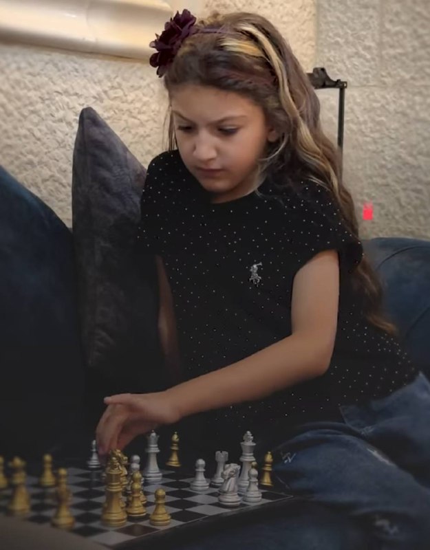 הנערה הלבנונית לורן עבד אל סמאד, התייחסה לפרישתה מאליפות העולם בשחמט לאחר שסירבה להתמודד מול שני שחקנים ישר…