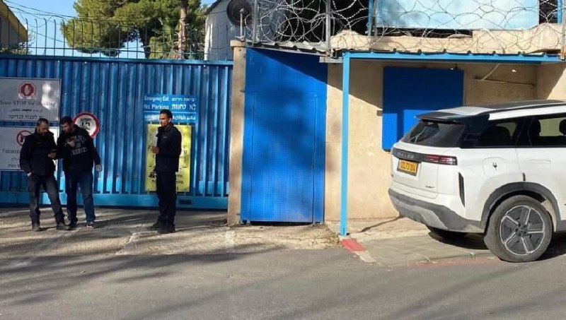 יועצו של מחמוד עבאס, יו"ר הרשות הפלסטינית, גינה בחריפות את הצהרות הגוף המכונה "מועצת השלום" שמינה נשיא ארה"…