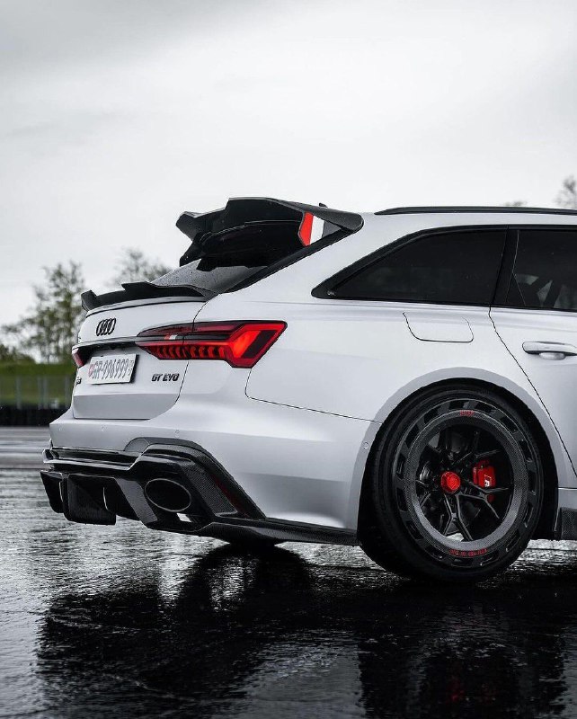 1000-сильная Audi RS6 GT Evo 5