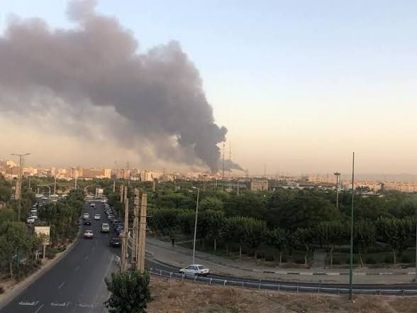 کانال بزرگ اسلامشهر: تکذیب آتشسوزی در پالایشگاه تهران▪️ ماجرای غلیظ در جنوب تهران چه بود؟روابط عمومی پالایشگاه تهران:🔹 انتشار دود غلیظ در