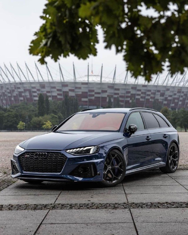 2023 Audi RS4 Avant Competition Plus 5