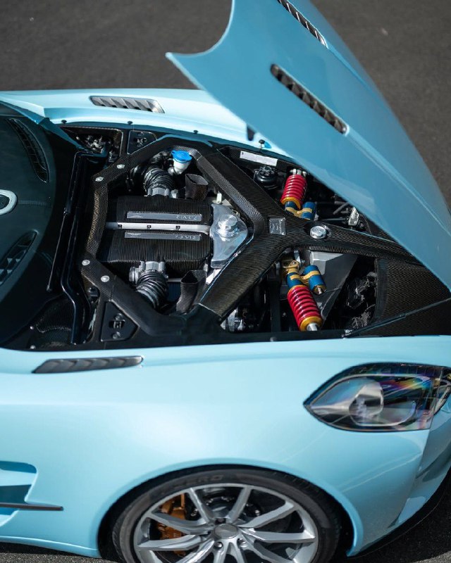 Aston Martin 1-77 6