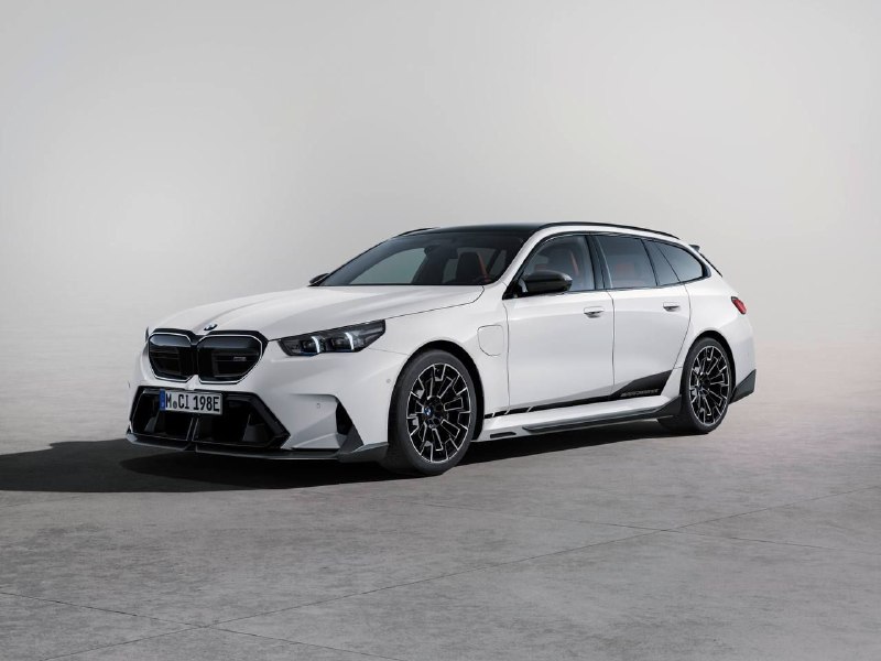 BMW выкатала обвес Performance Parts для новой M5 Touring 🔥🔥🔥