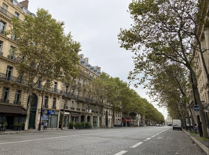 連跑步機都撐不過十分鐘的女子，已經在法國單車旅行超過兩千公里了！