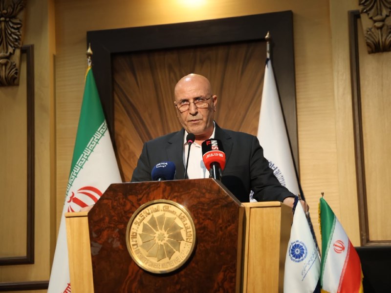 اتاق ايران آنلاین: 🔴 دولت در ساماندهی تشکل‌های اقتصادی به تکلیف قانونی خود عمل کند👈 ابوالفضل روغنی گلپایگانی دبیرکل اتاق ایران در همایش روز