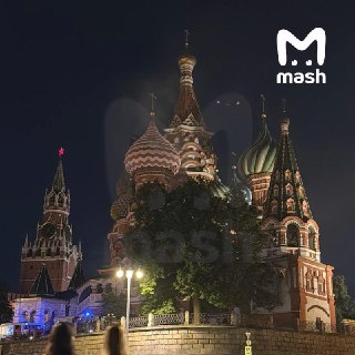 В храме Василия Блаженного на Красной площади произошел пожарВозгорание площадью около 10 квадратных метров произошло в ночь на 1 августа. Огонь уже потушен, пострадавших нет.🔵 Детали. По словам очевидцев, над куполами храма был виден дым, сообщает MSK1. О