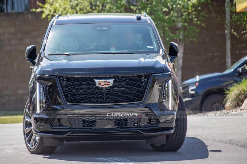 Раскрыта внешность и интерьер обновленного Cadillac Escalade 5