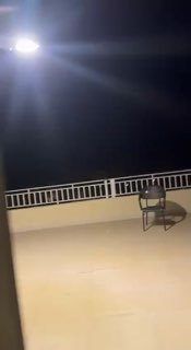הסצנה מהעיירה קלילה לפני שעה קלה