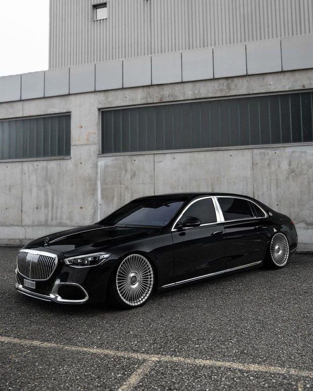 Факт: Mercedes-Benz S-Class — самый продаваемый полноразмерный седан класса люкс в истории