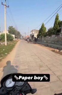 This newspaper delivery man from India has been perfecting his throw for 17 years — a true master of precision and dedication.Did you know? 🎓
